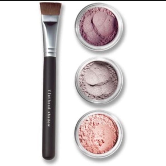 Bare Escentuals Other - NWOT Bare Escentuals Eye Brush